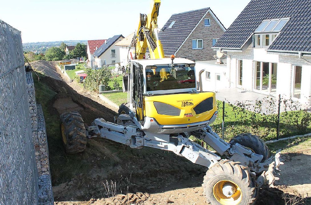Menzi Muck M435X 全地形挖掘機(jī)